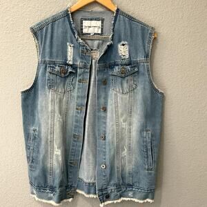 The style between us sleveless denim vest size XL